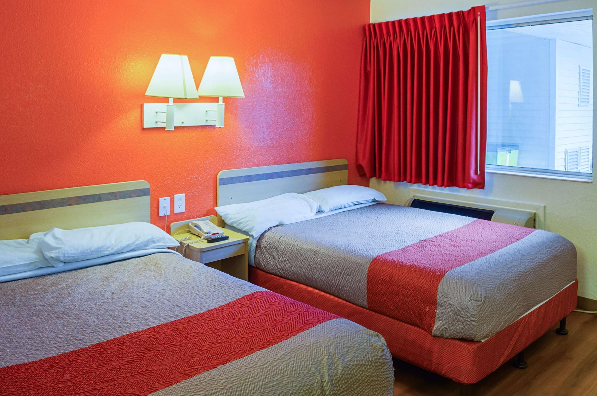 West Ashley Inn Чарлстон Екстер'єр фото
