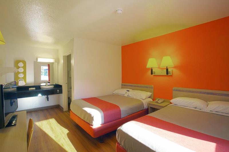 West Ashley Inn Чарлстон Екстер'єр фото